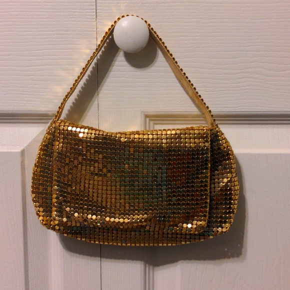 Gold, Shiny Handbag - Picture 2 of 3